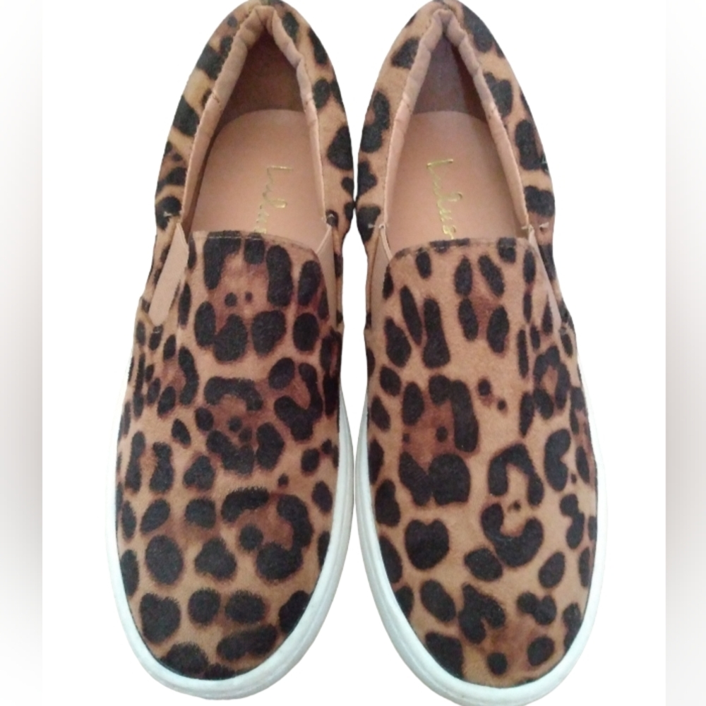 Lulu's women's leopard print slip on shoes size 6